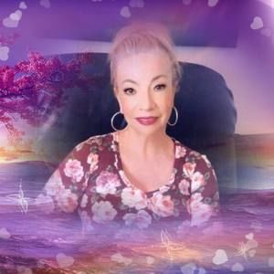 Meet your Posher, Teresa